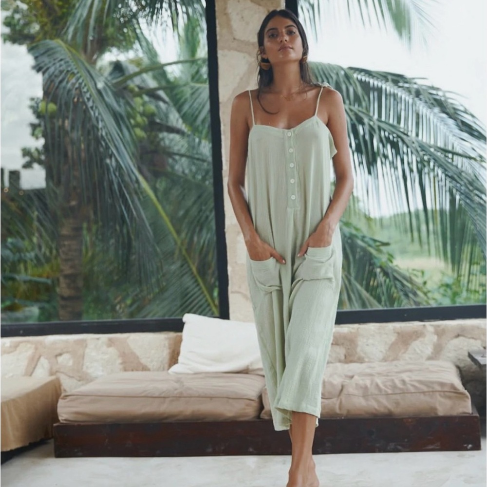 Gillia Clothing - Mint Button-Front Jumpsuit NWT
